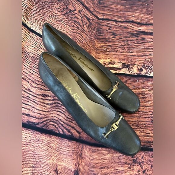 ‎Salvatore Ferragamo Heels Size 7.5 - Picture 6 of 11